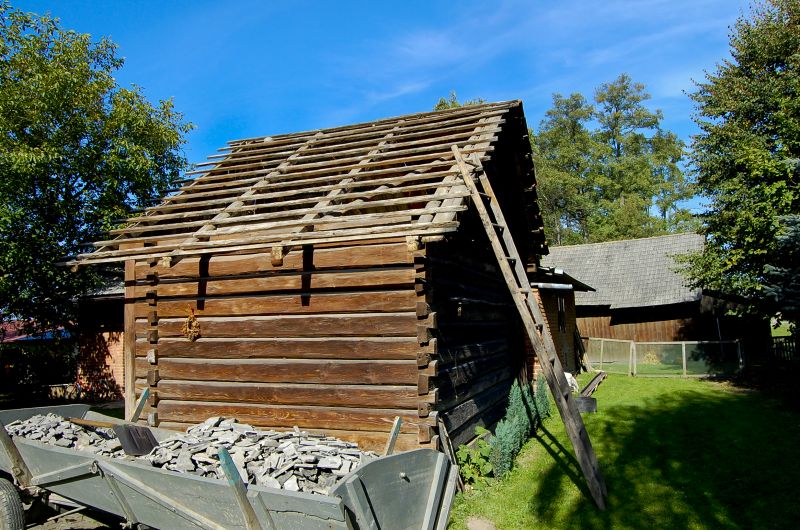 Log Cabin Staining